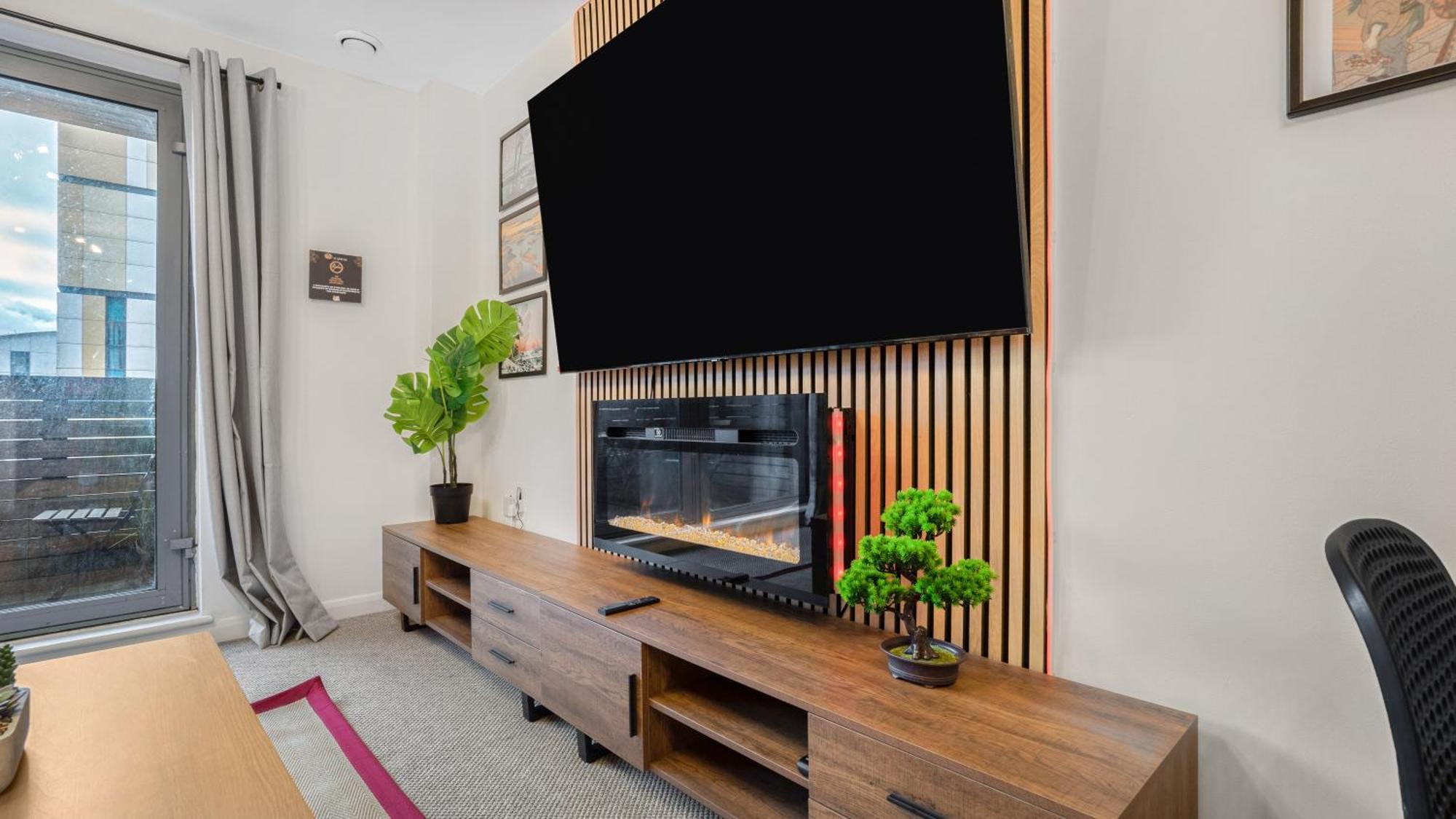 Japanese Suite 2Bed 2Bath, Free Park, Netfix, 75 Inch Tv, Games - City Centre- Maihom Birmingham Kültér fotó